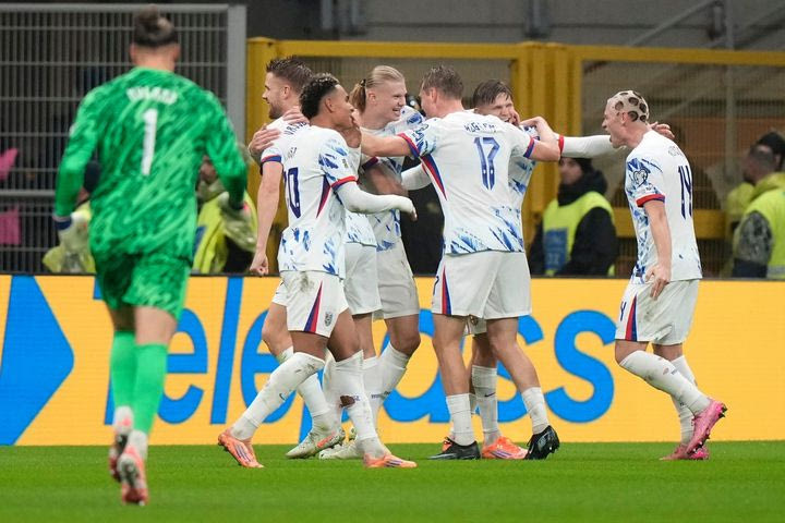 Ιταλία – Νορβηγία 1-4: Ασταμάτητη και απόλυτη η παρέα του Χάαλαντ, σκόρπισε με τεσσάρα τους ατζούρι και πέταξε για το Παγκόσμιο Κύπελλο μετά από 28 χρόνια