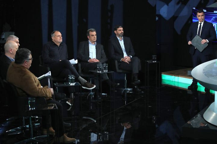 Αλαφούζος στην πρώτη ερώτηση του Παντελή Βλαχόπουλου: “Μοναδικός στόχος το πρωτάθλημα, ελπίζω αυτή τη φορά να είμαστε πιο τυχεροί και αποτελεσματικοί”