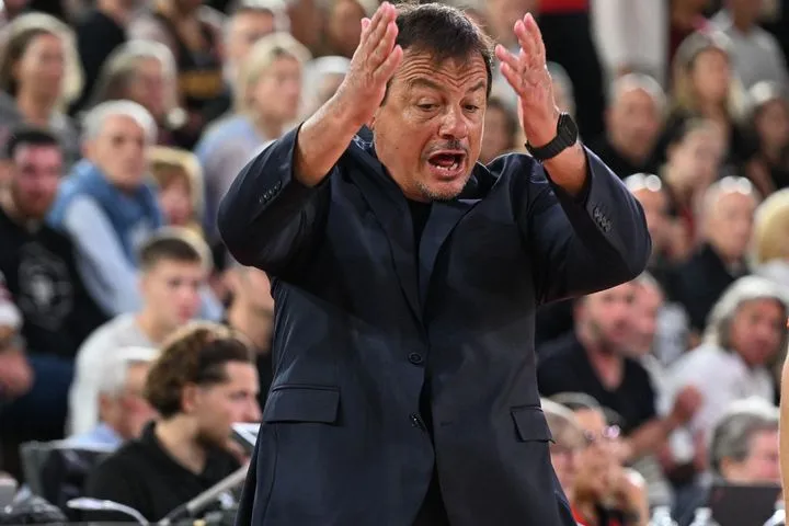 Το πράσινο Halloween και το Ultrex του Αταμάν