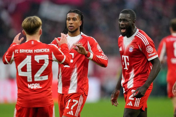 Bundesliga: Σούπερ ανατροπή η Μπάγερν, ασίστ Γιαννούλη στη νίκη της Άουγκσμπουργκ, σκόνταψε η Ντόρτμουντ