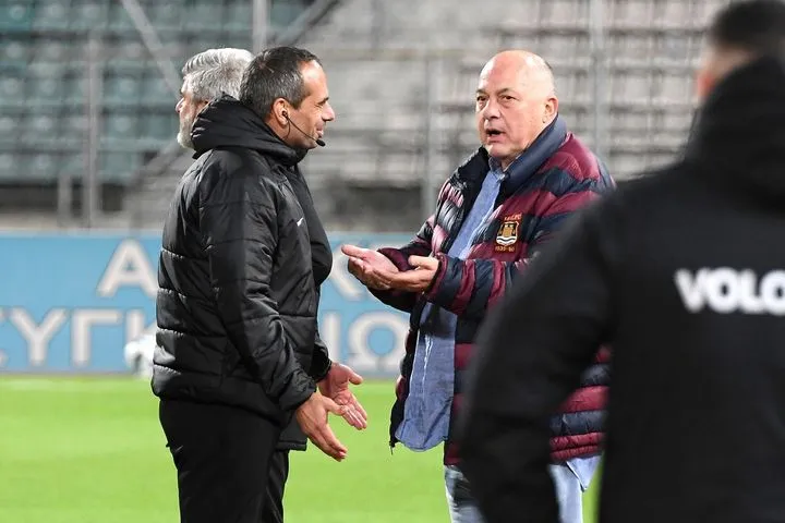 Βόλος: Ο Μπέος διαμαρτυρήθηκε στον 4ο διαιτητή για το πέναλτι υπέρ του Λεβαδειακού