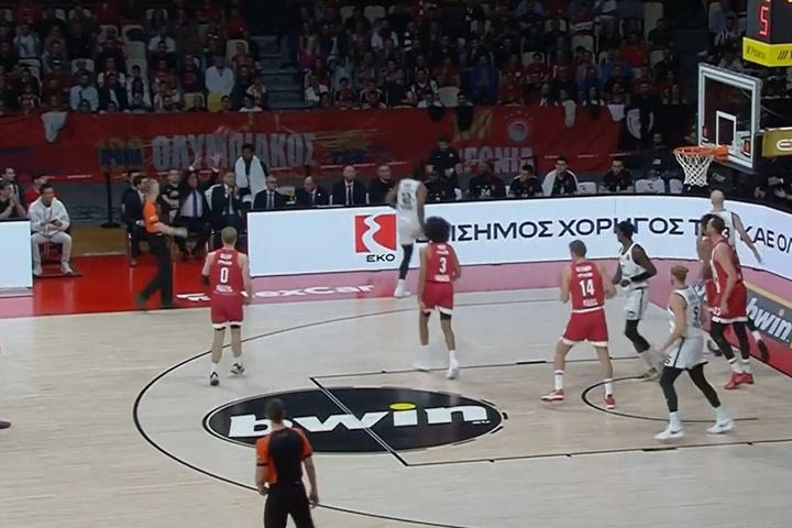 Η πάσα “ακριβείας” του Καλάθη στον Ομπράντοβιτς