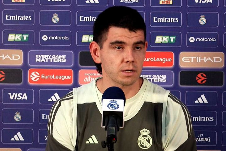 Ντεκ ενόψει Παναθηναϊκού: “Πρέπει να παίξουμε σκληρά και να είμαστε συγκεντωμένοι για 40 λέπτα”