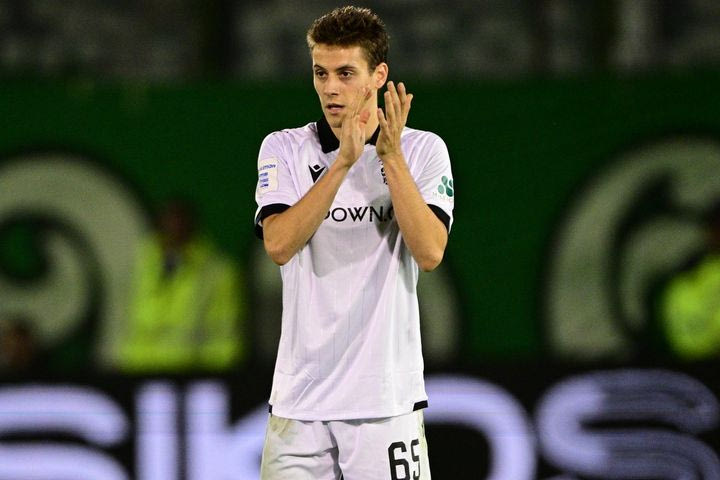 Συγκλονιστική στιγμή: Ο Κωνσταντέλιας έβαλε γκολάρα, οι φίλαθλοι του Παναθηναϊκού χειροκρότησαν και ο άσος του ΠΑΟΚ ανταπέδωσε