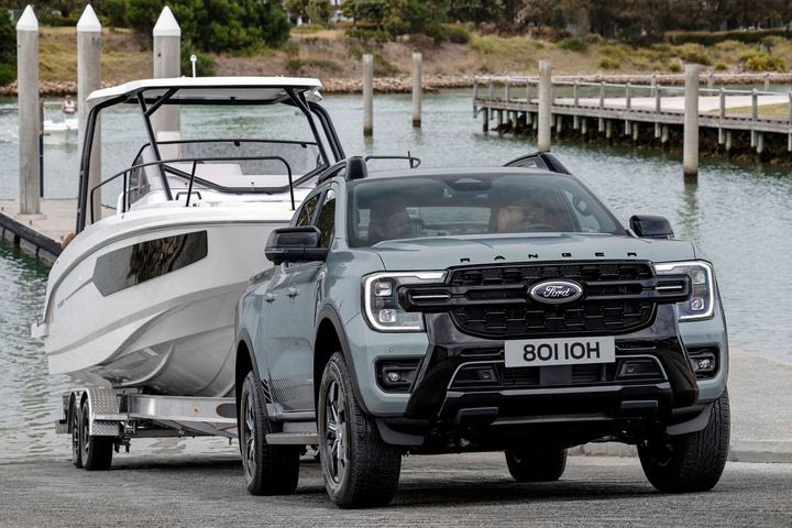 Επανάσταση στη ρυμούλκηση: Το νέο Ford Ranger Plug-In Hybrid κάνει τα πάντα πιο εύκολα με το Trailer Backup Assist