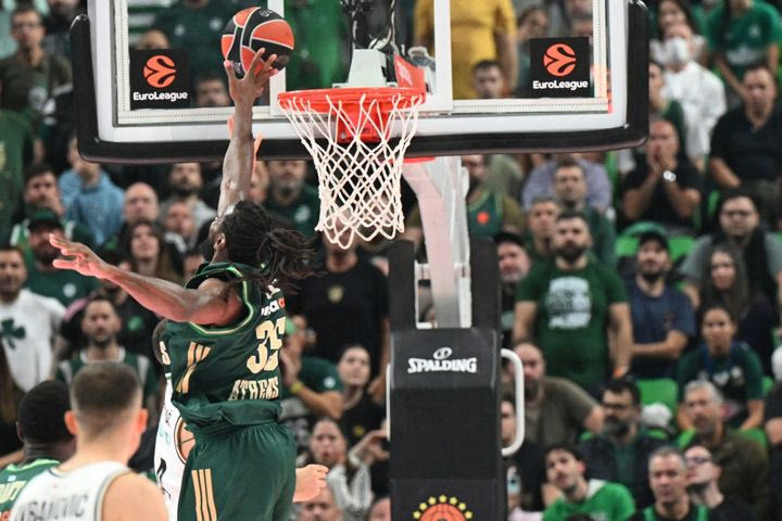 Παναθηναϊκός AKTOR – Dubai BC: Συνεχόμενα μπλοκ από τον Φαρίντ στην πρώτη περίοδο