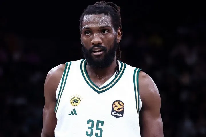 Με μάτι που γυαλίζει: Ο Φαρίντ μεταμόρφωσε τον Παναθηναϊκό και Σόρτς-Μήτογλου καθάρισαν στο τέλος την Παρί με 100άρα