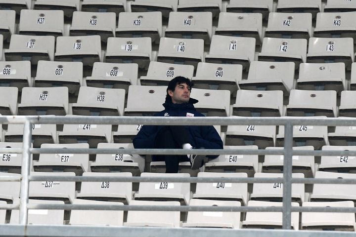 Βόλος: Η απέραντη μοναξιά του Φεράντο, πώς βίωσε το ματς με τον Λεβαδειακό στις εξέδρες του Πανθεσσαλικού