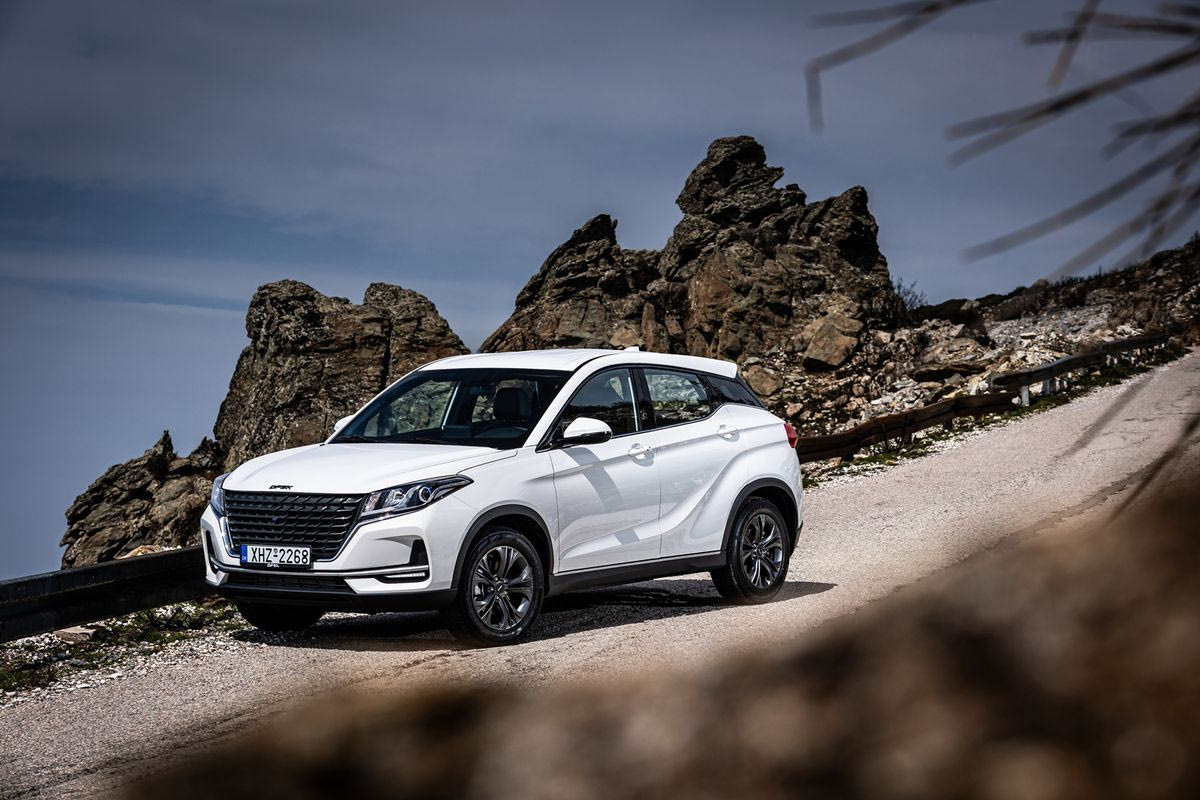 Η DFSK “ανοίγει το χορό” των Black Friday εκπτώσεων με 2.900 ευρώ μείωση τιμής στο SUV 500