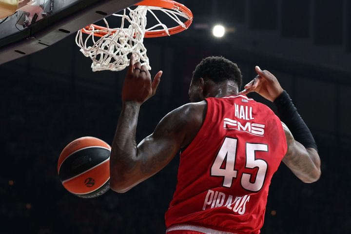 Ολυμπιακός – Παρί: Η μαγική alley oop συνεργασία του Γουόκαπ με τον Χολ