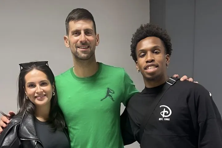Παναθηναϊκός: Ο Τι Τζέι Σόρτς και η σύντροφός του φωτογραφήθηκαν με τον Νόβακ Τζόκοβιτς στο Hellenic Championship