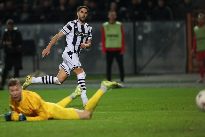 Μαγικό τελείωμα από τον Ιβανούσετς μετά από υπέροχη πάσα του Τάισον και 1-0 ο ΠΑΟΚ