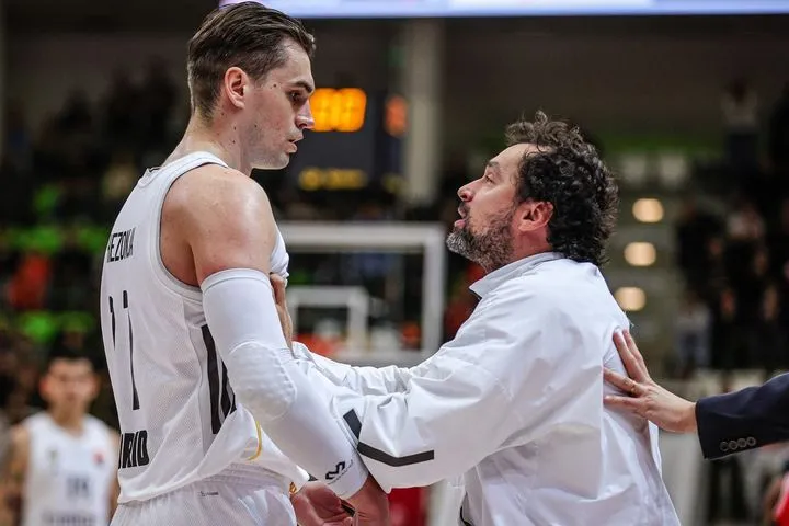 Γιουλ: Απολογήθηκε για το πέσιμο στον Χεζόνια με σύνθημα για τον Κροάτη