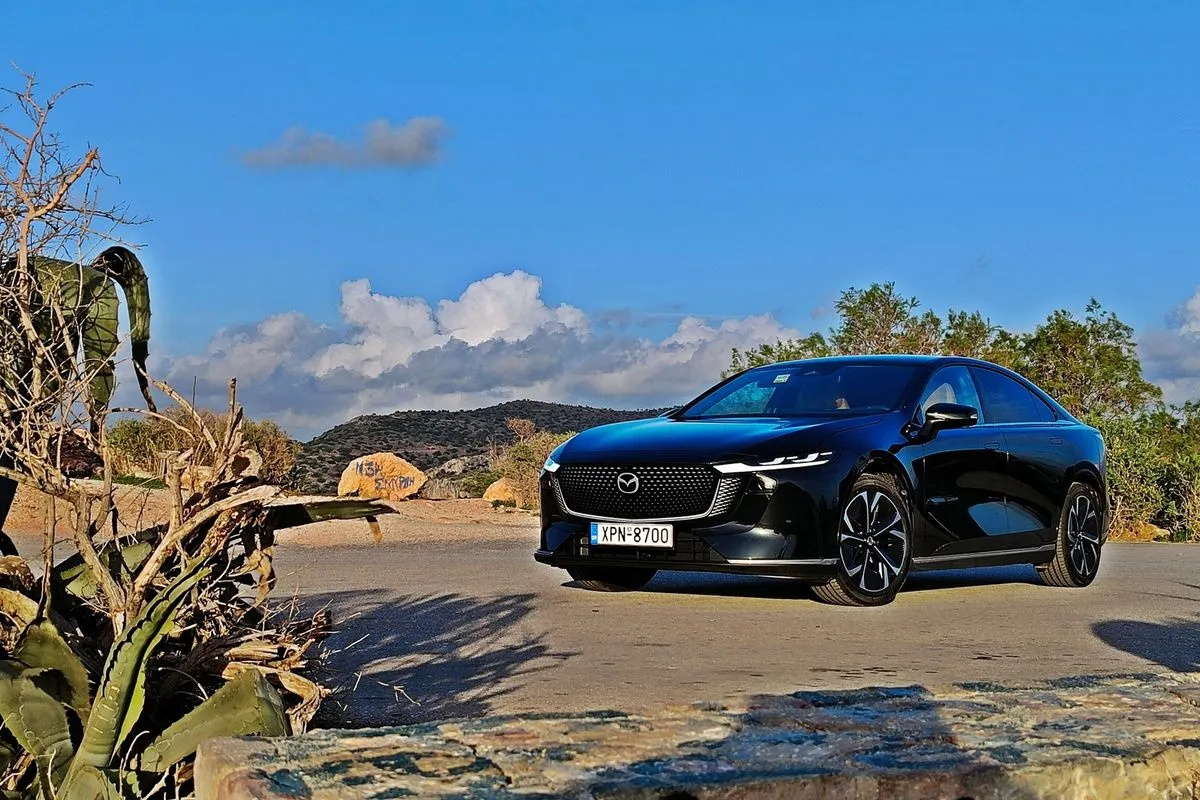 Το ολοκαίνουργιο Mazda 6e στην Ελλάδα- Πρώτη επαφή με το νέο ηλεκτρικό σεντάν που αλλάζει την εικόνα της κατηγορίας