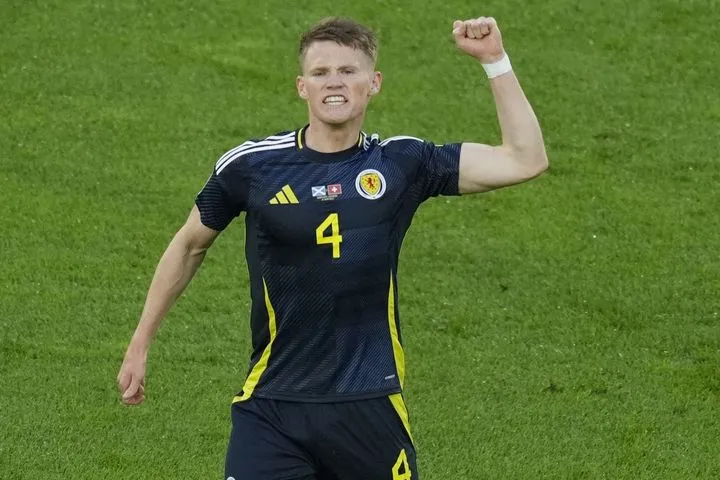 Μουντιάλ: Μάγκες Σκοτσέζοι ξέραναν τους Δανούς στις καθυστερήσεις, η Αυστρία έκανε τη δουλειά με την Βοσνία