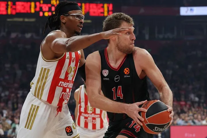 Ερυθρός Αστέρας – Ολυμπιακός 91-80: Έχασε την ερυθρόλευκη μάχη στο Βελιγράδι λυγίζοντας στο 4ο δεκάλεπτο