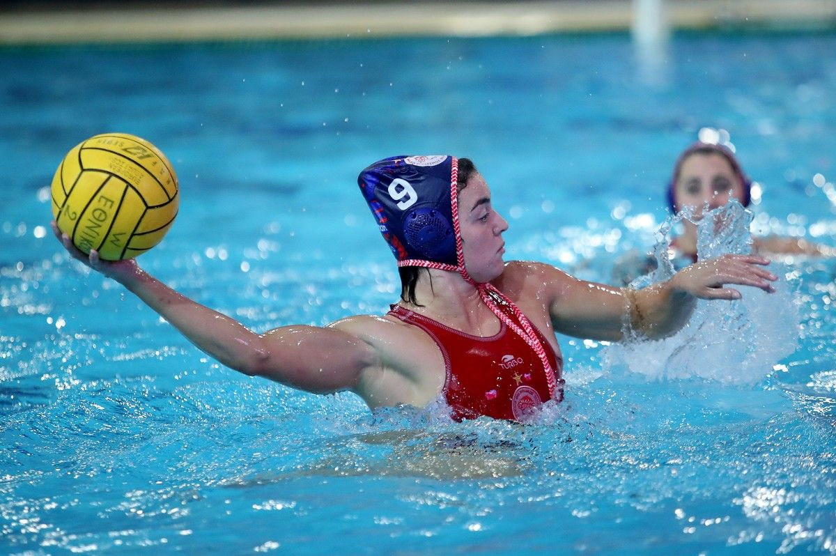 Εθνικός – Ολυμπιακός 8-13: Με το πόδι στο γκάζι οι ερυθρόλευκες, συνέχισαν με το απόλυτο