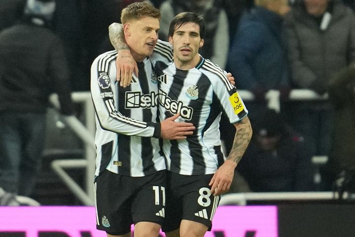 Νιούκαστλ – Μάντσεστερ Σίτι 2-1: Ο Μπαρνς τιμώρησε τους πολίτες με δύο γκολ σε οκτώ λεπτά