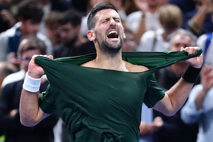 Τζόκοβιτς: To VIDEO του SPORT24 με τον έξαλλο πανηγυρισμό του Σέρβου στον τελευταίο πόντο, έσκισε τη φανέλα του και αποθεώθηκε