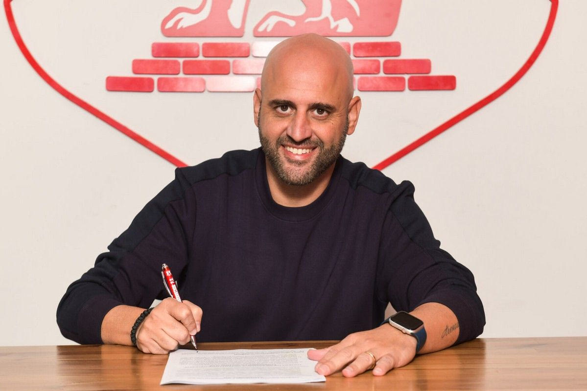 Στον πάγκο του Πανσερραϊκού ο Ζεράρ Σαραγόσα, Στον πάγκο του Πανσερραϊκού ο Ζεράρ Σαραγόσα,