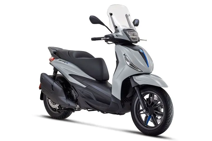 “Back in Black Friday” με προσφορές για Piaggio Beverly, Aprilia και Moto Guzzi