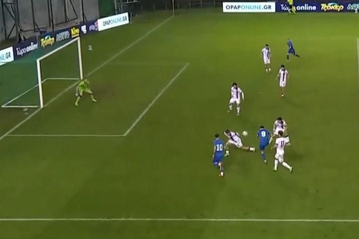 Το φαλτσαριστό σουτ του Τζίμα πέρασε λίγο έξω από την εστία του Μπερουασβίλι