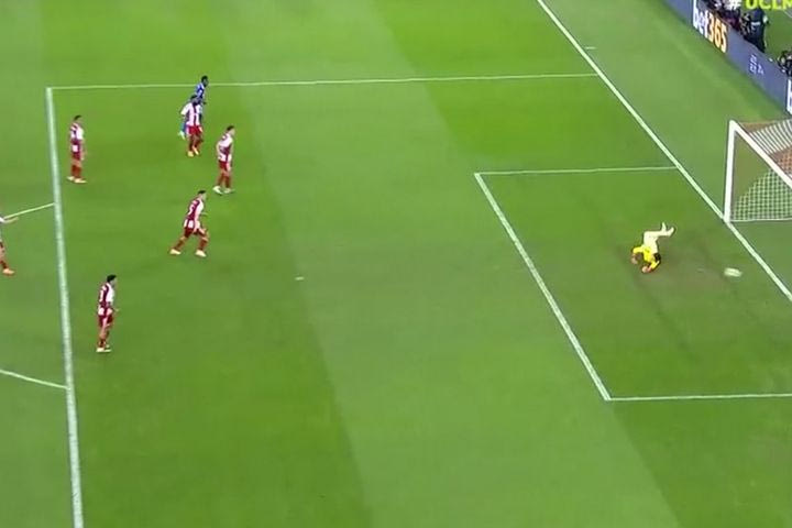 Ο Βινίσιους με καταπληκτικό σουτ έκανε το 1-4, όμως το γκολ ακυρώθηκε ως οφσάιντ