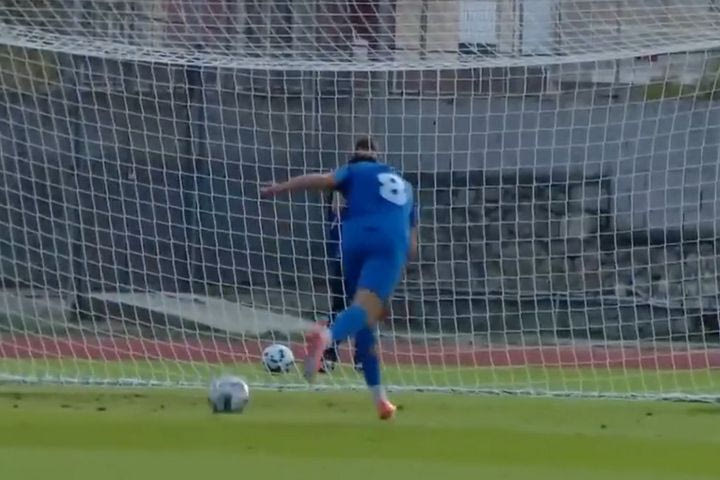 Διαστημικό ποδόσφαιρο από τη γαλανόλευκη, 2-0 ο Γκούμας με κεφαλιά από κοντά