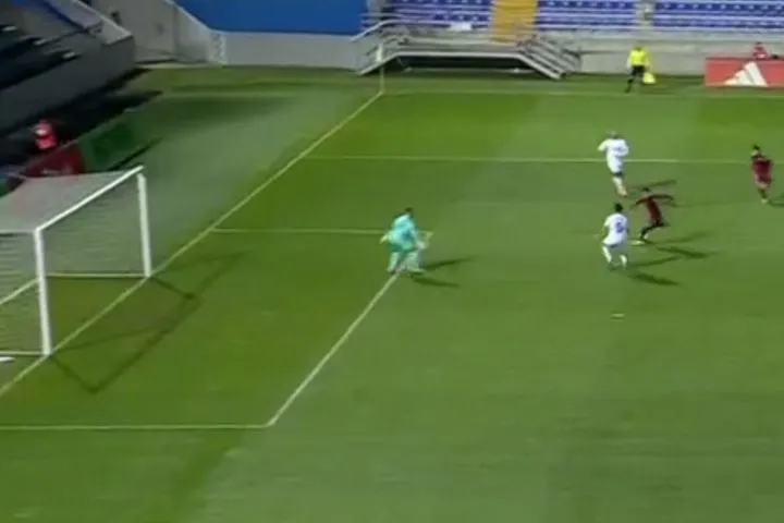 Σωτήρια επέμβαση του Βλαχοδήμου, αποσόβησε τον κίνδυνο μετά το αβίαστο λάθος του Τσιμίκα