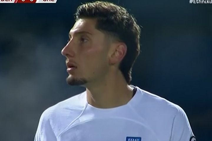 Λευκορωσία – Ελλάδα: Ο Νεκτάριος Τριάντης έκανε το ντεμπούτο του με τα γαλανόλευκα, περνώντας ως αλλαγή στο 64ο λεπτό