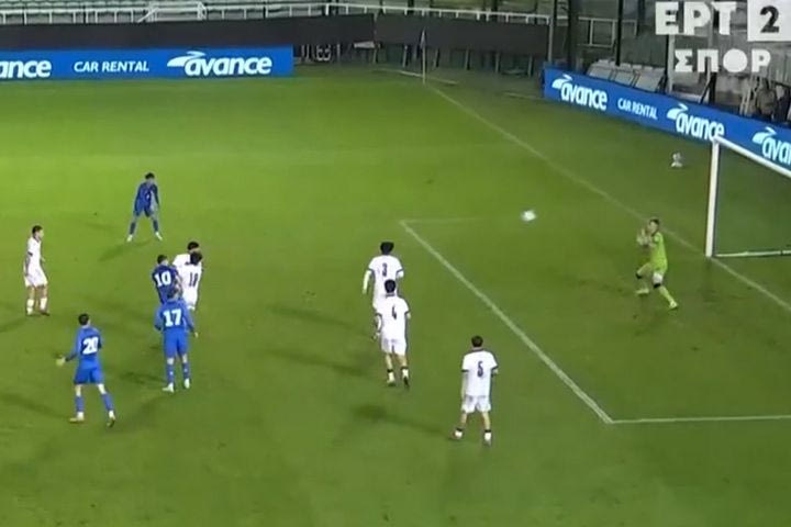 Κοντά στο 4-0 η Εθνική, το σουτ του Καλοσκάμη τράνταξε το οριζόντιο δοκάρι