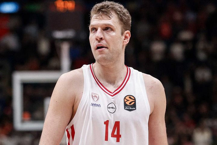 Μπέρδεμα στο Μιλάνο για τον Ολυμπιακό που έβλεπε τις μπάλες να περνούν…