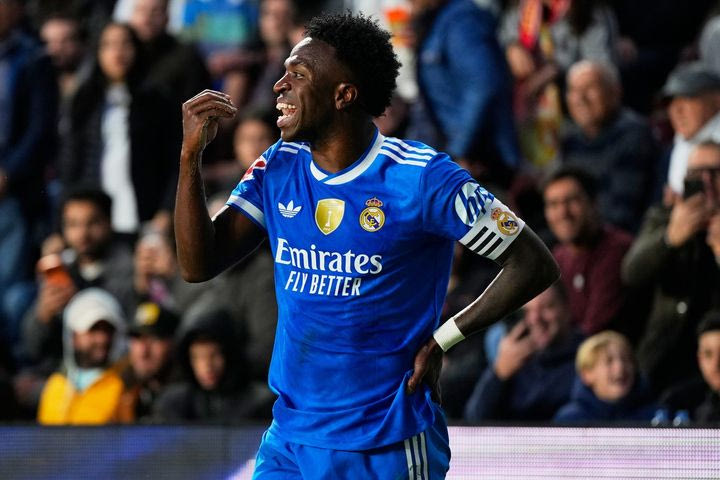 Ρεάλ Μαδρίτης: Χωρισμένοι σε στρατόπεδα οι ποδοσφαιριστές του Τσάμπι Αλόνσο – Τι συμβαίνει στ’ αποδυτήρια