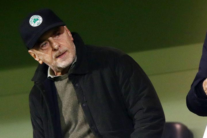 Παναθηναϊκός – ΑΕΚ: Συνθήματα κατά του Γιάννη Αλαφούζου στη Λεωφόρο στο 65′