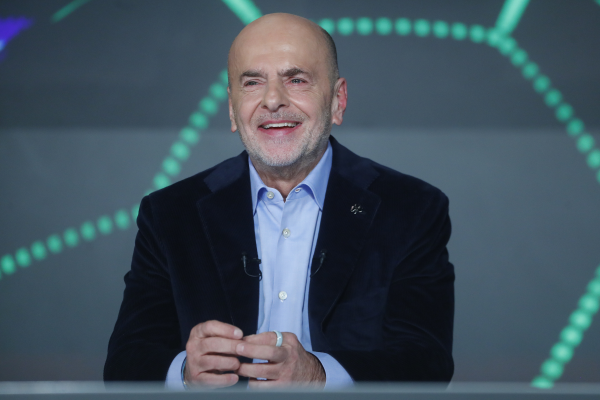 Έσκασε η βόμβα στον ΣΚΑΪ: Αυτός ο δημοσιογράφος θα περιγράφει τους αγώνες μπάσκετ                                          Έσκασε η βόμβα στον ΣΚΑΪ: Αυτός ο δημοσιογράφος θα περιγράφει τους αγώνες μπάσκετ