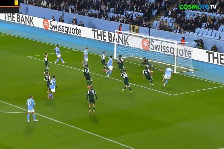 Ο Λαφόν έκανε νέα σωτήρια επέμβαση, εξουδευτερώνοντας το σουτ του Μπολίν από κοντά