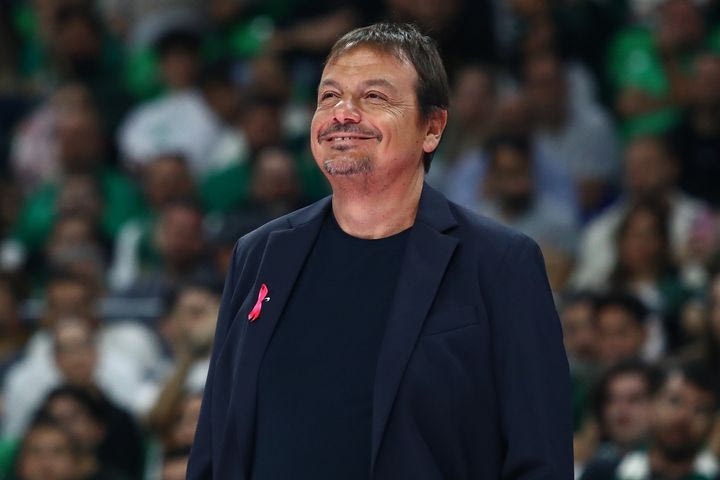 Ο Εργκίν Αταμάν αποθέωσε τους Έλληνες δημοσιογράφους: “Ήρθε η ώρα να γίνετε κι εσείς μεταγραφή”