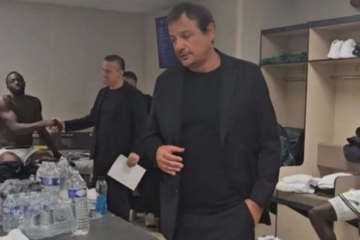 Παναθηναϊκός AKTOR: Η ομιλία του Αταμάν στα αποδυτήρια, μετά τη νίκη στο Παρίσι