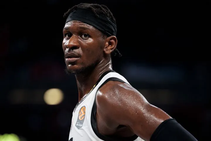 Ο Μπόνγκα ενημέρωσε την Παρτίζαν πως θα αποχωρήσει αν φύγει ο Ομπράντοβιτς: Αυτές οι τρεις ομάδες της EuroLeague τον έχουν ήδη προσεγγίσει