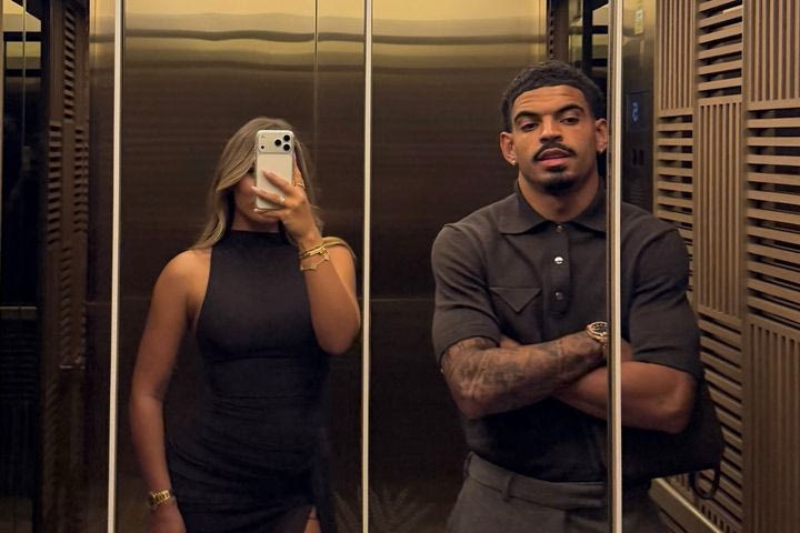 Μόργκαν Γκιμπς-Γουάιτ: Οικογενειακή απόδραση στο Ντουμπάι με τη σύζυγο και τα παιδιά τους