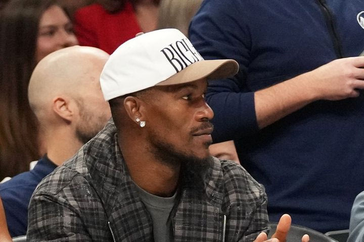 Γουόριορς – Χιτ: Ο Τζίμι Μπάτλερ αποχώρησε χωρίς να χαιρετήσει τους πρώην συμπαίκτες του στην επιστροφή του στο Μαϊάμι