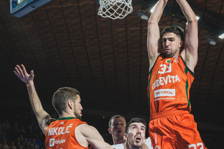 Σπάρτακ Σουμπότιτσα – Τσεντεβίτα Ολίμπια 84-87: Συνεχίζει το νικηφόρο σερί της στο πρωτάθλημα με εντυπωσιακό Χουγκάζ