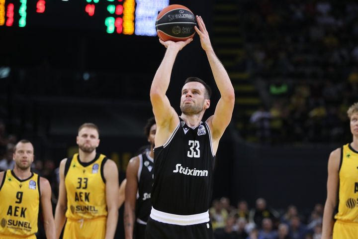 Η βαθμολογία της Stoiximan GBL μετά τη μεγάλη νίκη του ΠΑΟΚ κόντρα στην ΑΕΚ και την εύκολη επικράτηση του Ολυμπιακού