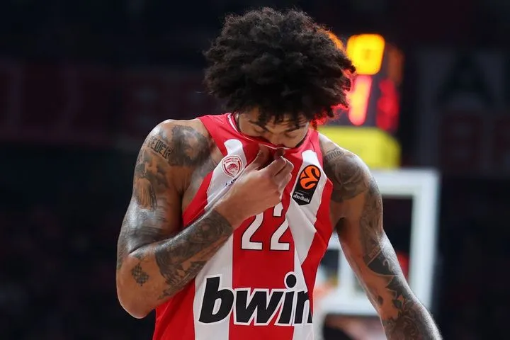 Ντόρσεϊ: “Πρώτα απ’ όλα προσεύχομαι για τον Έβανς”