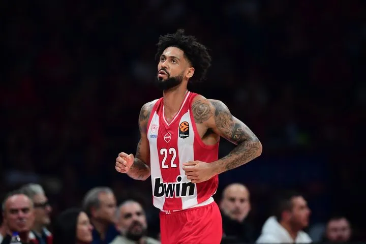 Οι 12 πόντοι και το καθοριστικό γκολ-φάουλ του Τάϊλερ Ντόρσεϊ κόντρα στην Παρί