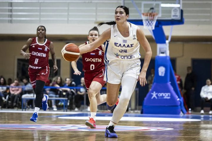Ελλάδα – Κροατία 73-76: “Μπλακ άουτ” στο τρίτο δεκάλεπτο και ήττα για την Ελλάδα στα προκριματικά του Ευρωμπάσκετ Γυναικών για το 2027