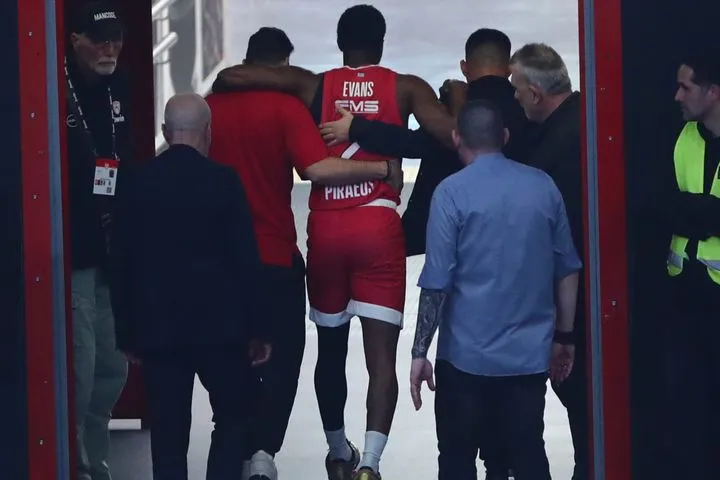 Ολυμπιακός: Ο Έβανς ήταν ο μόνος που βρήκε δύο λέξεις για να περιγράψει το δράμα του