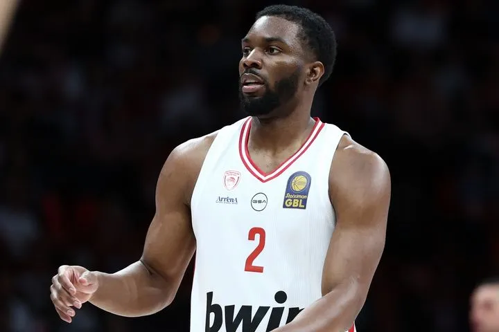 Ολυμπιακός – Καρδίτσα 102-82: Άνετη νίκη τη λάμψη του Έβανς και με rotation ενόψει διαβολοβδομάδας