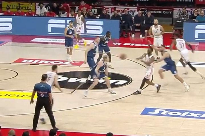 Η πρώτη ασίστ του Κίναν Έβανς με τον Ολυμπιακό