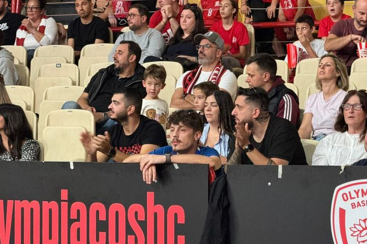 Ολυμπιακός – Ηρακλής: Φίλος του Γηραιού στις κερκίδες του ΣΕΦ